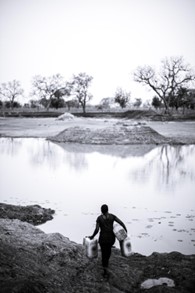 Emmanuel Oyeleke (Nigeria) “In Plateau State, Nigeria, I followed villagers to a man-made lake that serves as their only water source. Seeing them travel miles for water, used for everything from drinking to washing, was striking. This image later inspired some companies to attempt to dig boreholes to improve their water supply. While many efforts were unsuccessful, the photograph highlighted the community’s struggle and the power of photography to drive change.”