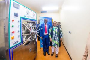 Caption: Stanbic Bank CE, Solomon Nyanhongo and Parirenyatwa CMO, Dr Magure alongside the autoclave.